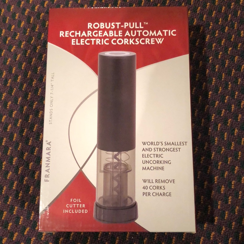 NWT Robust-Pull rechargeable automatic electric corkscrew